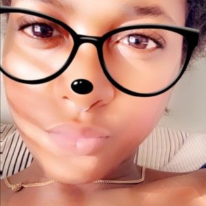 Meet your Posher, Dionne